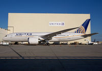 Filename=UNITED_787_N27903_LAX_0213_JP_small.jpg
Filesize=157KiB
Dimensions=1000x695
Date added=Feb 14, 2013 UNITED_787_N27903_LAX_0213_JP_small.jpg