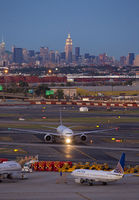 UNITED_EWR_0913H_JP_small.jpg