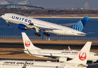 UNITED_JAL_HND_0224_JP_small.jpg