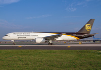 UPS_757-200F_N436UP_JFK_0811_JP_small.jpg