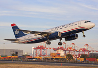 USAIRWAYS_A320_N657AW_EWR_0914B_JP_small.jpg