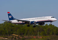 USAIRWAYS_E190_N946UW_CLT_0409_JP.jpg