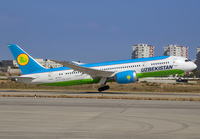 UZBEKISTAN_787-8_UK78702_AYT_0921_4_JP_small.jpg