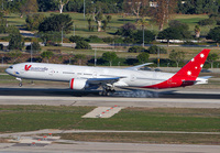 VAUSTRALIA_777-300_VH-VOZ_LAX_1110F_JP_small1.jpg