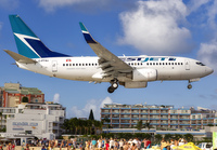 WESTJET_737-700_C-FTWJ_SXM_1214C_JP_small.jpg