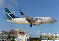 WESTJET_737-700_C-FWSI_SXM_0114E_JP_small.jpg