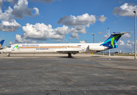 WORLDATLANTIC_MD80_N805WA_MIA_1014_JP_small.jpg