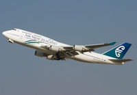 airnewzealand_747-400_ZK-SUH_LAX_12_04.jpg