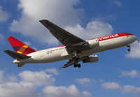 avianca762N421AV_MIA_0111B.jpg