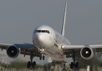 lufthansa763DABUWmia0104.jpg